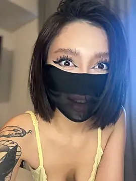 DeferentUproar's Live XXX Chat
