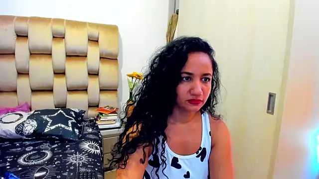 alaskmiller1 Adlı Modelin Canlı XXX Sohbeti