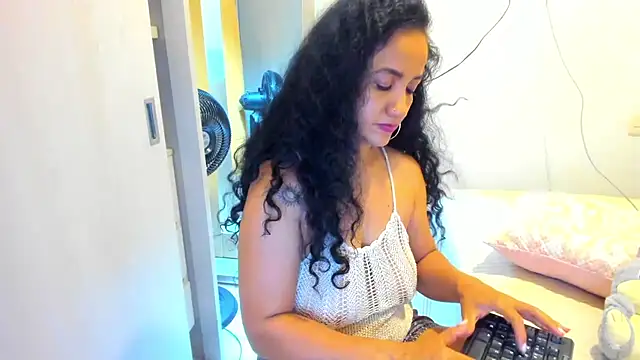 צ'אט XXX בשידור חי של alaskmiller1