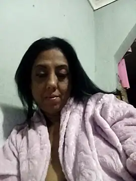 Zara4u Adlı Modelin Canlı XXX Sohbeti
