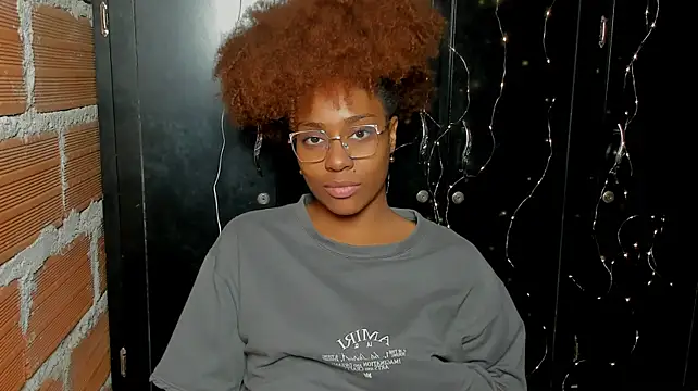 thaimy_'s Live XXX Chat