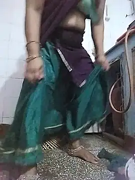 Amritanikhil1 Webcam-Show