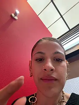 alana15's Webcam Show