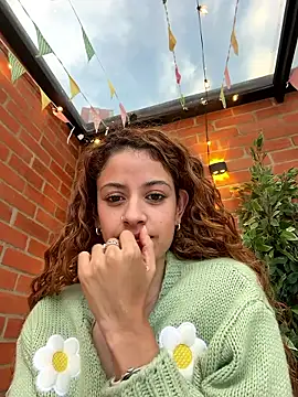 alana15's Webcam Show