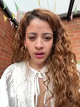 הופעת וובקאם של alana15
