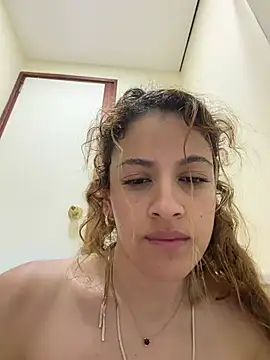 alana15's Webcam Show