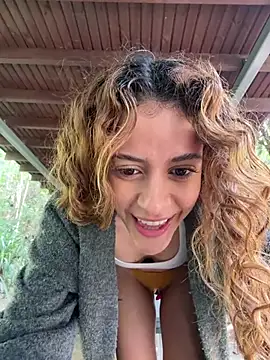 הופעת וובקאם של alana15