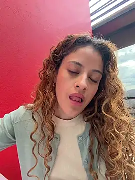 alana15's Webcam Show