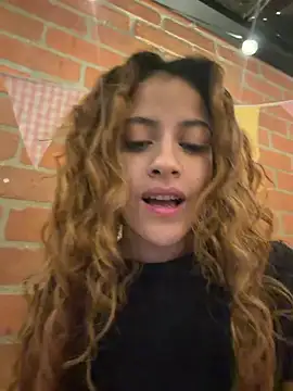 alana15's Webcam Show