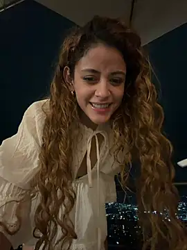 alana15のライブXXXチャット