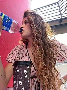 Show modela alana15 na web-kameri