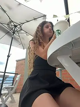 alana15 Webcam Show