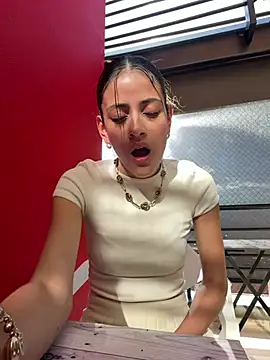 alana15 Webcam Show