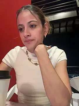 alana15 ওয়েবক্যাম শো