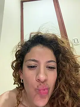 Show modela alana15 na web-kameri