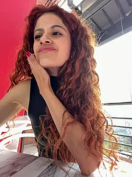 alana15 Show in webcam