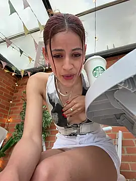alana15's Webcam Show