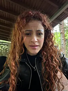 הופעת וובקאם של alana15