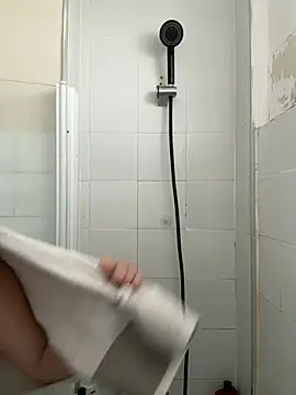 Pokazy przed kamerką – AlisaWhite