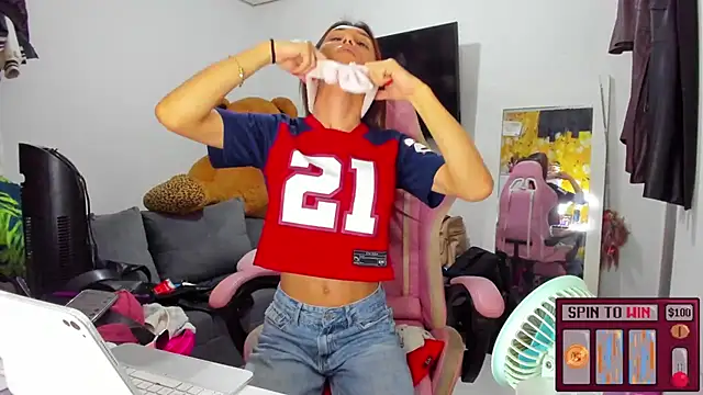 Lawrncesofiets' Live XXX Chat
