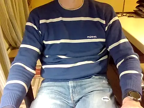 mariohurt101 Show in webcam
