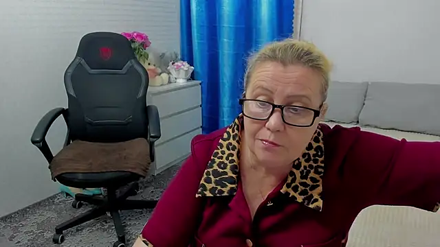 Frau_Marta Adlı Modelin Canlı XXX Sohbeti