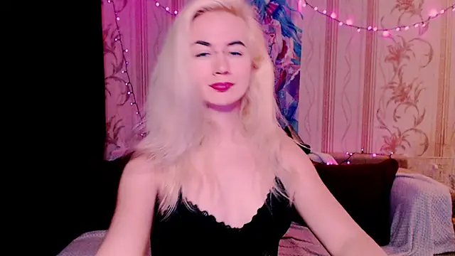xxxcharismaaa Show in webcam