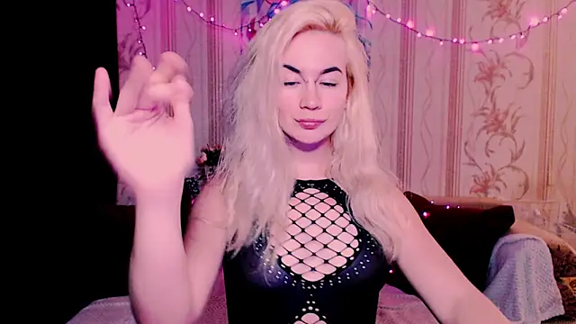 xxxcharismaaa: вебка м-шоу