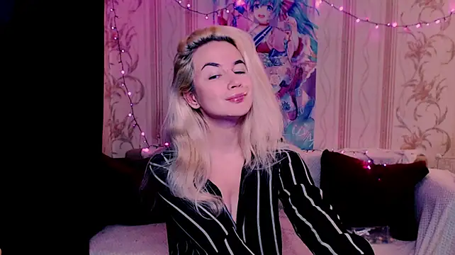Show modela xxxcharismaaa na web-kameri