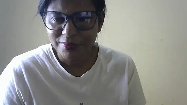 indianDreams_'s Webcam Show