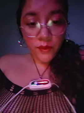Chat XXX en directo de Vivi_Kvsh