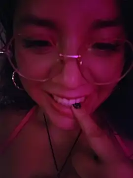 Vivi_Kvsh's Live XXX Chat