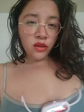 Vivi_Kvsh's Live XXX Chat