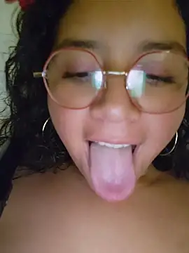 הופעת וובקאם של Vivi_Kvsh