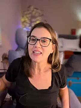 MaiseKnox 在線直播表演
