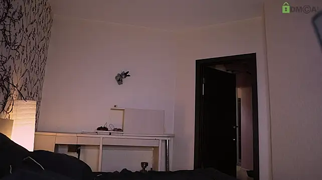 iwishiwasurgurl Webcam show