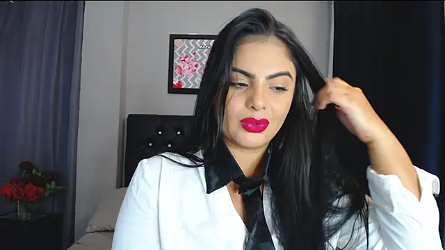 loveyouzahara2020 Chat XXX in diretta