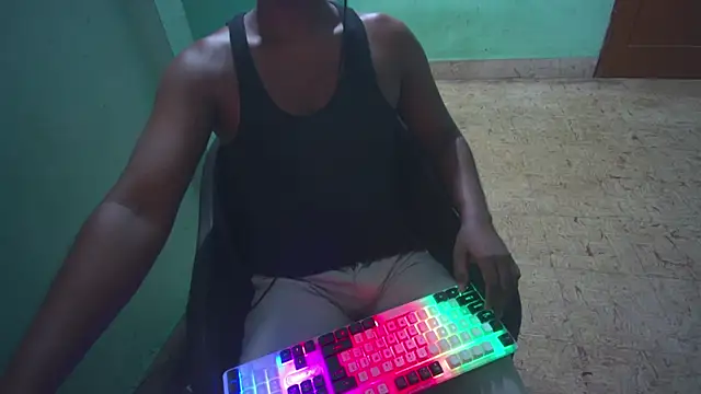 Show modela Tamil_KDD na web-kameri