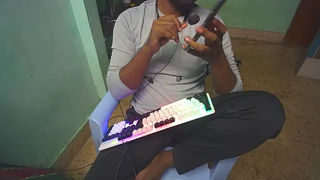 Tamil_KDD Adlı Modelin Web Kamerası Şovu