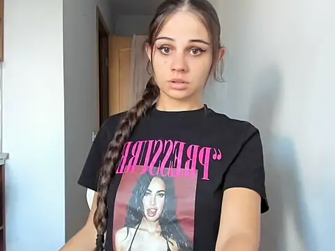 Xgf0 Adlı Modelin Canlı XXX Sohbeti