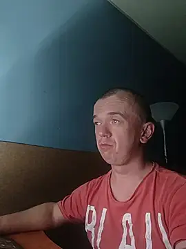 Pokazy przed kamerką – BigLittleBoy