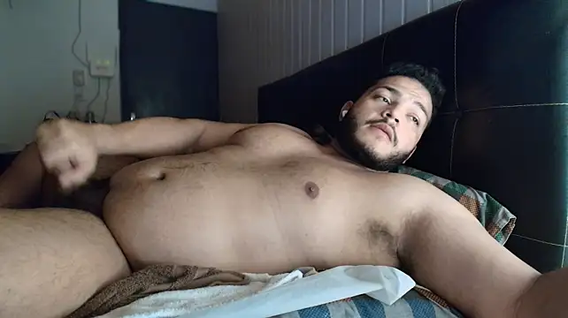 theusxbear's Webcam Show
