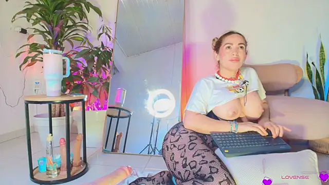Sembang XXX Secara Langsung erotik_lady