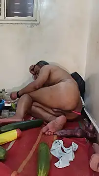 tslovetoys5: διαδικτυακό σόου στην κάμερα