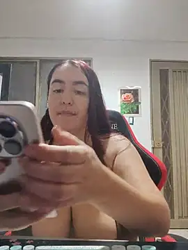 rosahills' Live XXX Chat