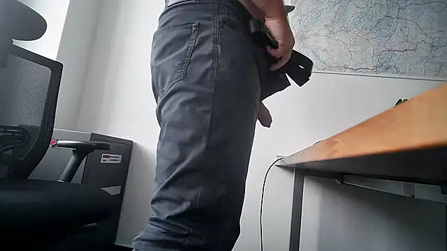 Show modela 69bezfleku na web-kameri