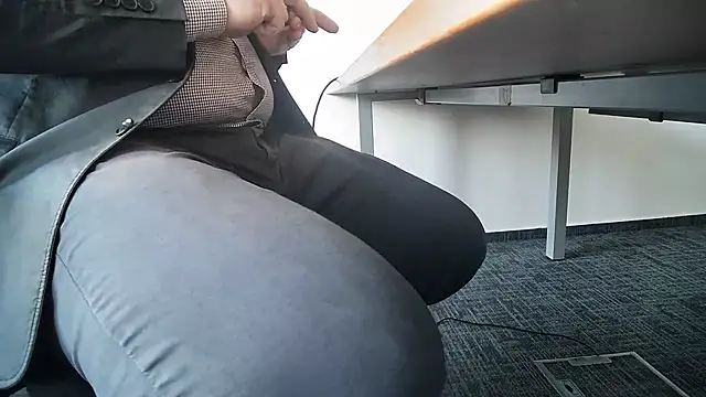 Show modela 69bezfleku na web-kameri