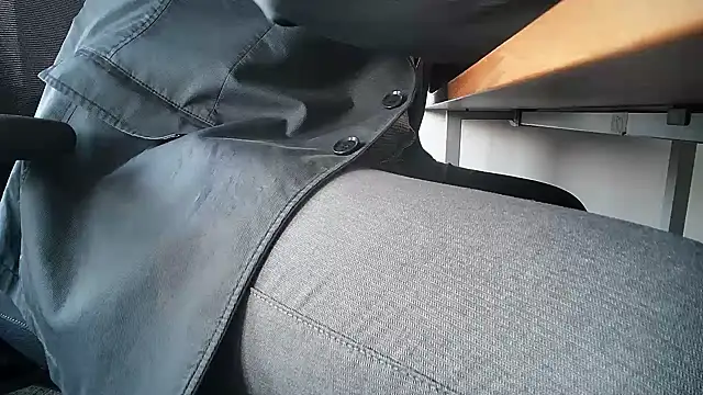 Show modela 69bezfleku na web-kameri