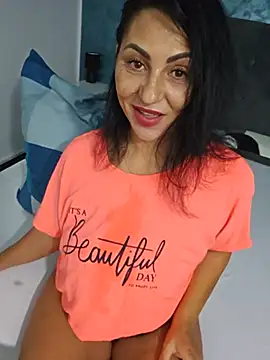 OhhhLauraxx Live XXX-chat