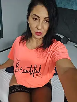 OhhhLauraxx Webcam show
